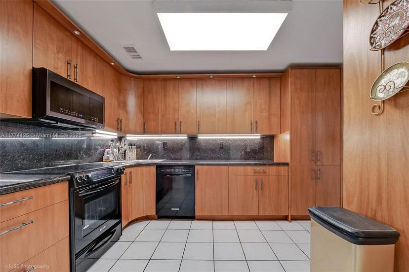 Picture of 9500 SW 79Th St, Miami FL 33173