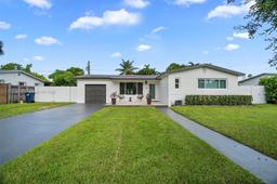 Picture of 9321 Nassau Dr, Cutler Bay, FL 33189