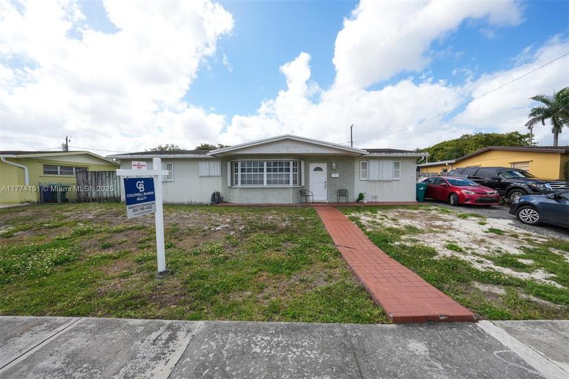 Picture of 8110 NW 185Th Ter, Hialeah FL 33015