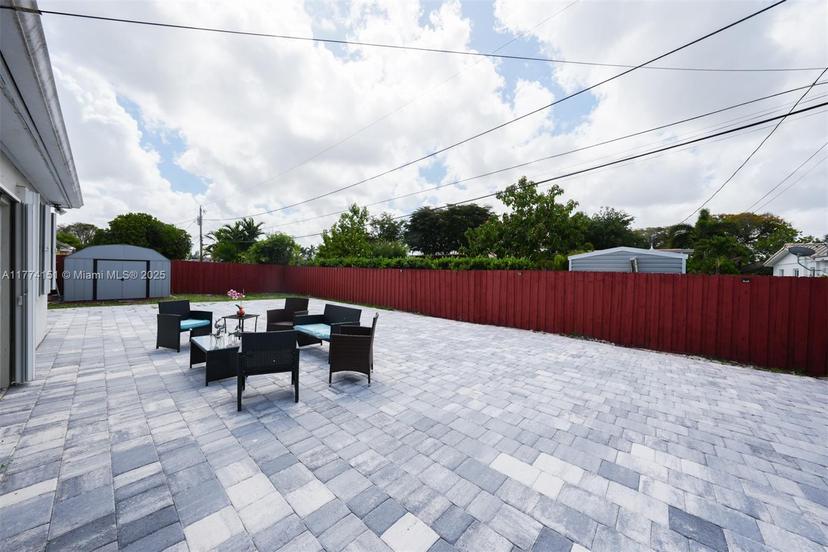 Picture of 8110 NW 185Th Ter, Hialeah FL 33015