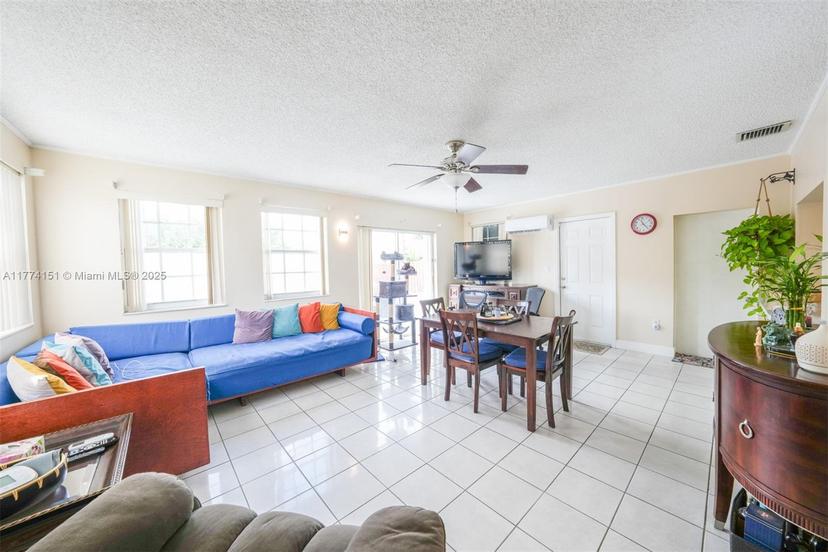 Picture of 8110 NW 185Th Ter, Hialeah FL 33015
