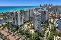 Picture of 21150 Point Pl # 1702, Aventura, FL 33180