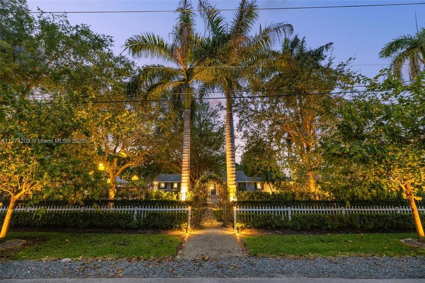 Picture of 7720 SW 79Th Ct, Miami FL 33143