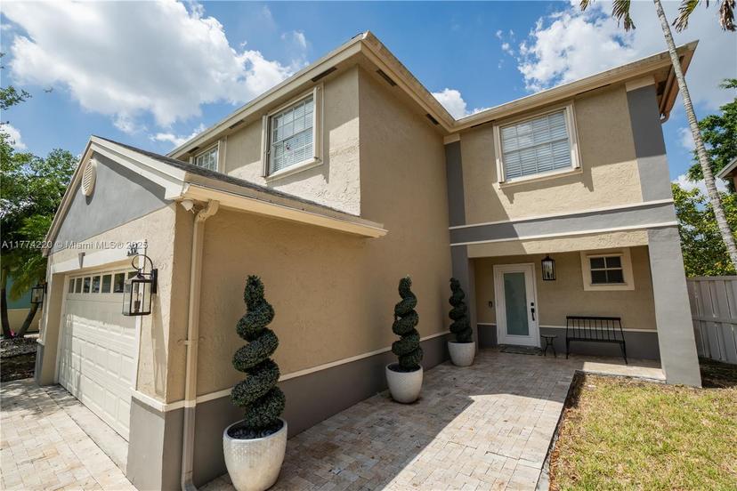 Picture of 357 W Riverbend Dr, Sunrise FL 33326
