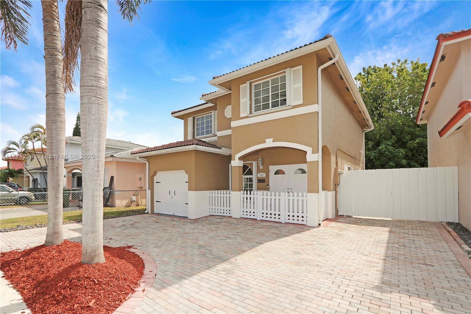 Picture of 1097 SE 13Th Ter, Homestead, FL 33035