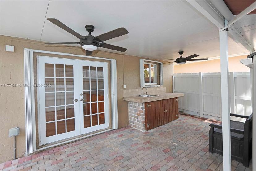 Picture of 1097 SE 13Th Ter, Homestead FL 33035