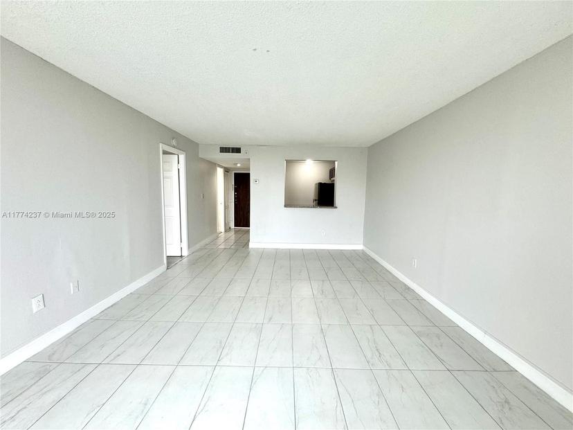Picture of 484 NW 165Th St Rd # 411, Miami FL 33169