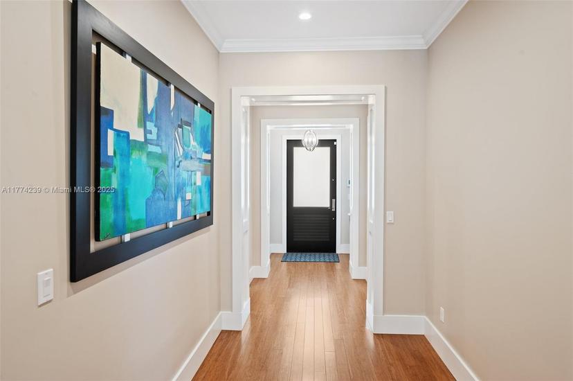 Picture of 5701 SW 82Nd St, South Miami FL 33143