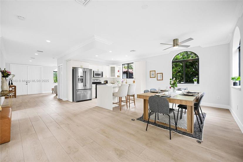 Picture of 1411 Normandy Dr, Miami Beach FL 33141