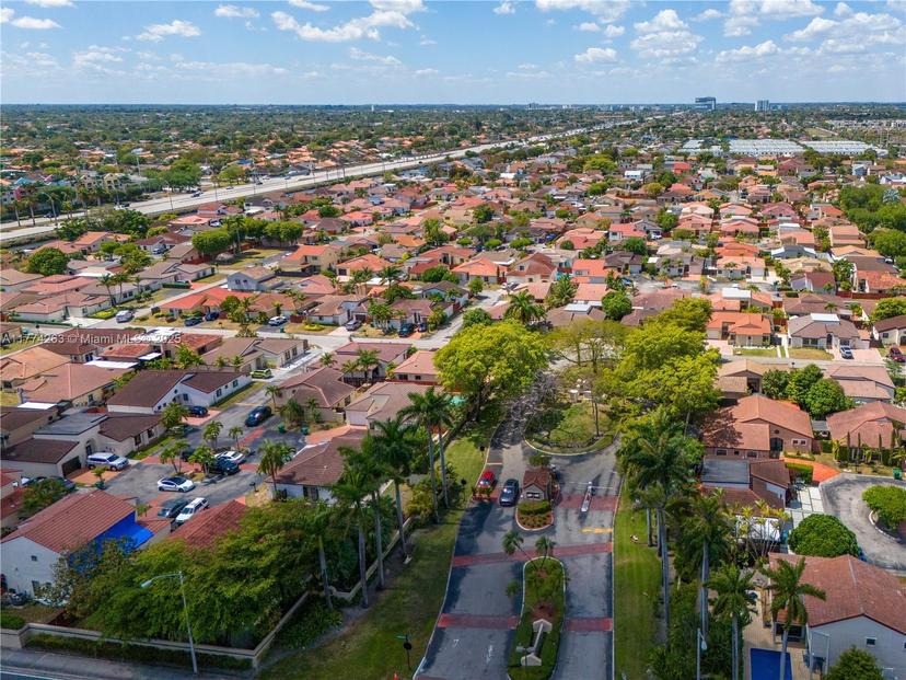 Picture of 519 SW 88Th Pl E, Miami FL 33174