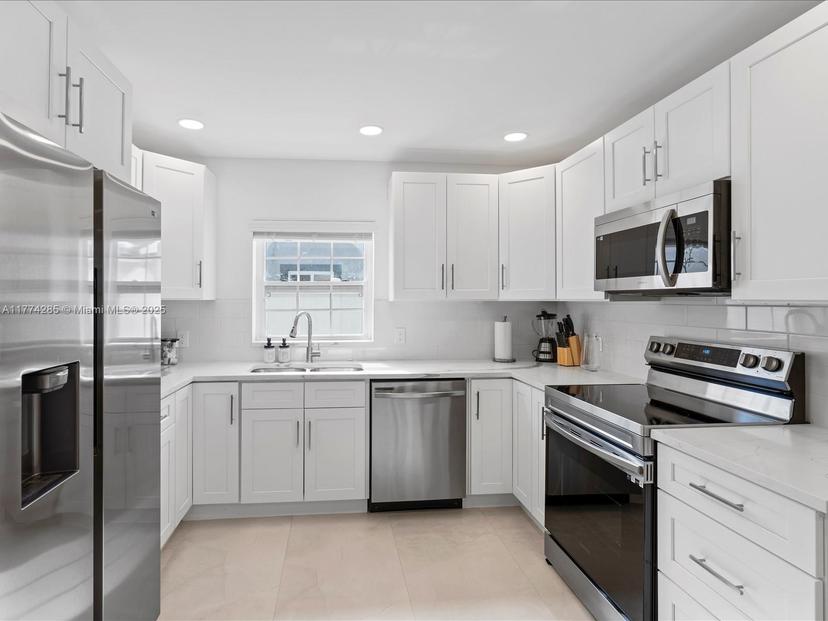 Picture of 4991 SW 29Th Way, Dania Beach FL 33312