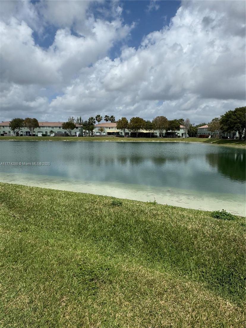Picture of 1661 SE 29Th Ct # 108, Homestead FL 33035