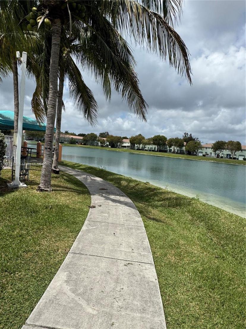 Picture of 1661 SE 29Th Ct # 108, Homestead FL 33035