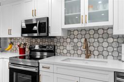 Picture of 1201 Hillcrest Ct # 212, Hollywood, FL 33021