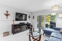 Picture of 1201 Hillcrest Ct # 212, Hollywood, FL 33021