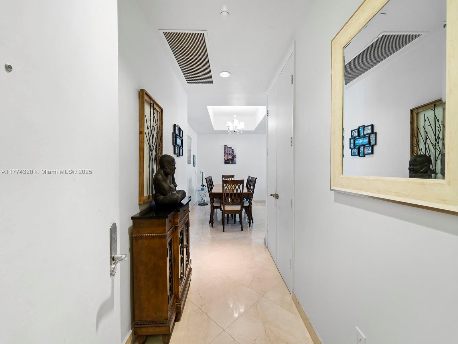 Picture of 15901 Collins Ave # 405, Sunny Isles Beach, FL 33160