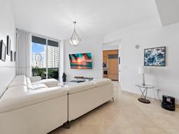 Picture of 15901 Collins Ave # 405, Sunny Isles Beach, FL 33160