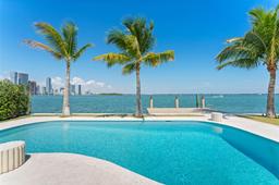 Picture of 1011 N Venetian Dr, Miami, FL 33139