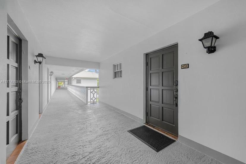 Picture of 1101 Hillcrest Ct # 315, Hollywood FL 33021