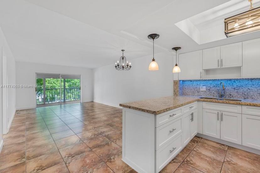 Picture of 1101 Hillcrest Ct # 315, Hollywood FL 33021