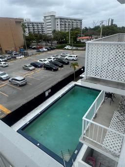Picture of 920 NE 169Th St # 404, North Miami Beach, FL 33162