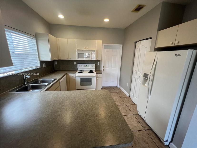 Picture of 2734 NE 42Nd Ave, Homestead FL 33033