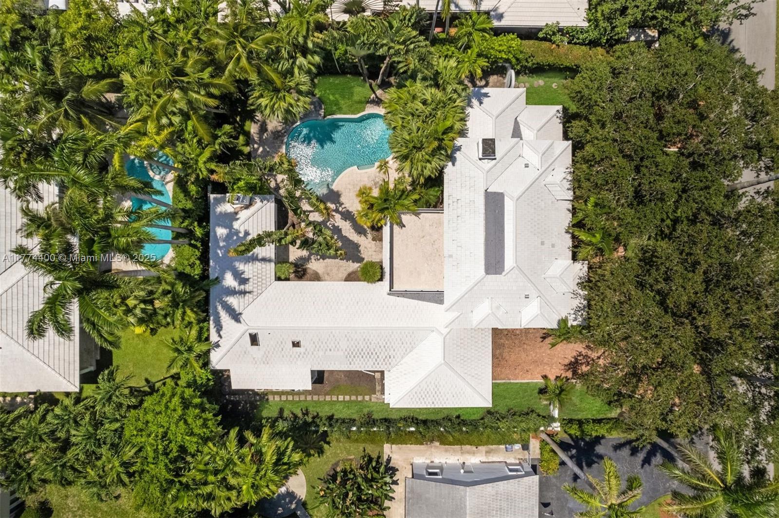 Picture of 6675 Roxbury Ln, Miami Beach, FL 33141