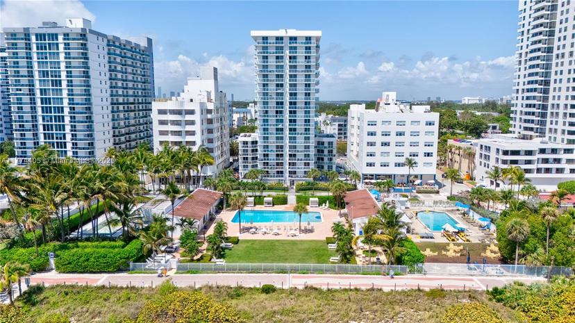 Picture of 2457 Collins Ave # 202, Miami Beach FL 33140