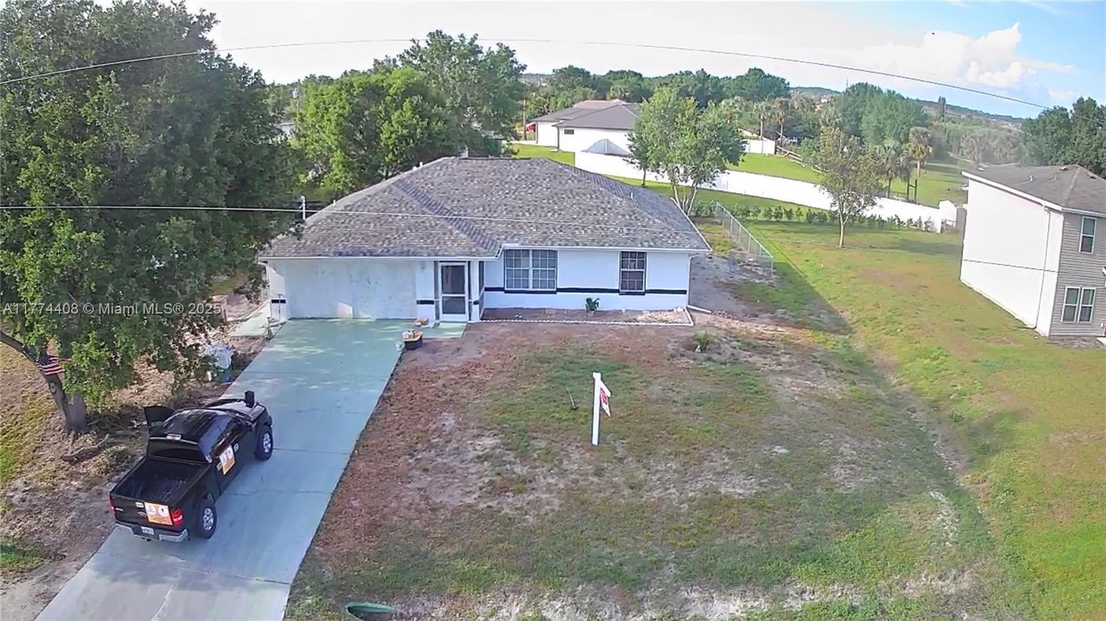 Picture of 3844 Heyburn St, Lehigh Acres, FL 33905