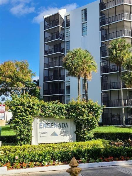 Picture of 3475 N Country Club Dr # 701, Aventura FL 33180