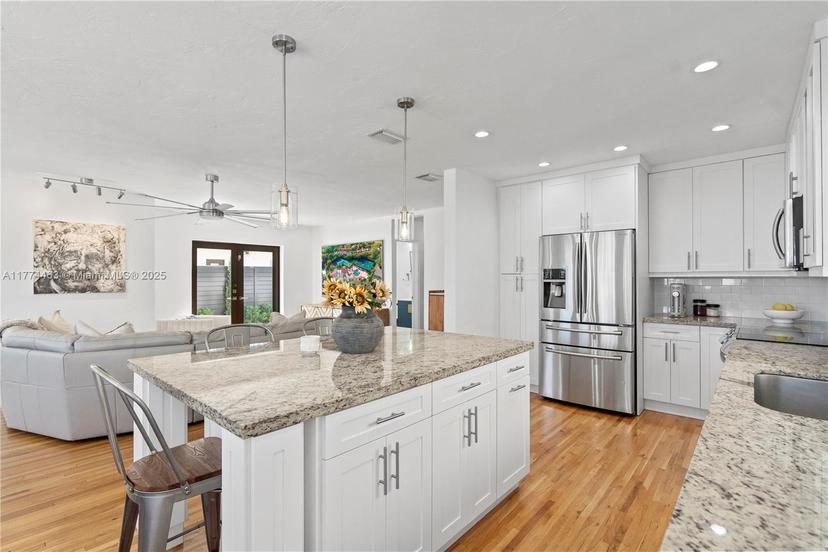 Picture of 850 Hollywood Blvd, Hollywood FL 33019