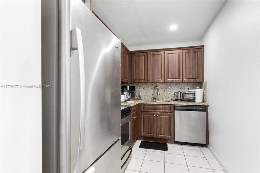 Picture of 6130 W 19Th Ave # 215, Hialeah FL 33012