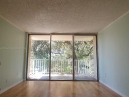 Picture of 13100 SW 92Nd Ave # 306, Miami, FL 33176