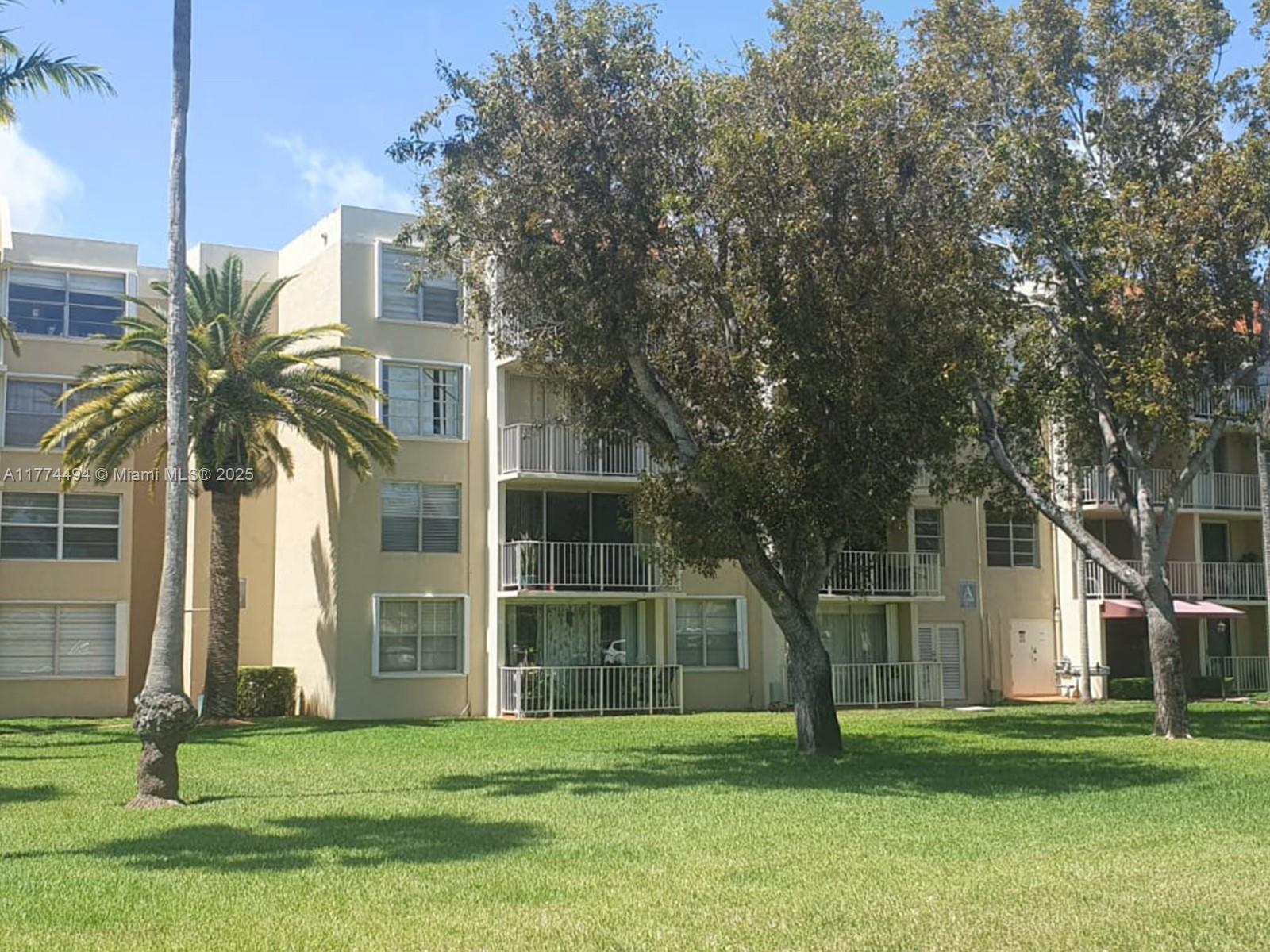 Picture of 13100 SW 92Nd Ave # 306, Miami, FL 33176