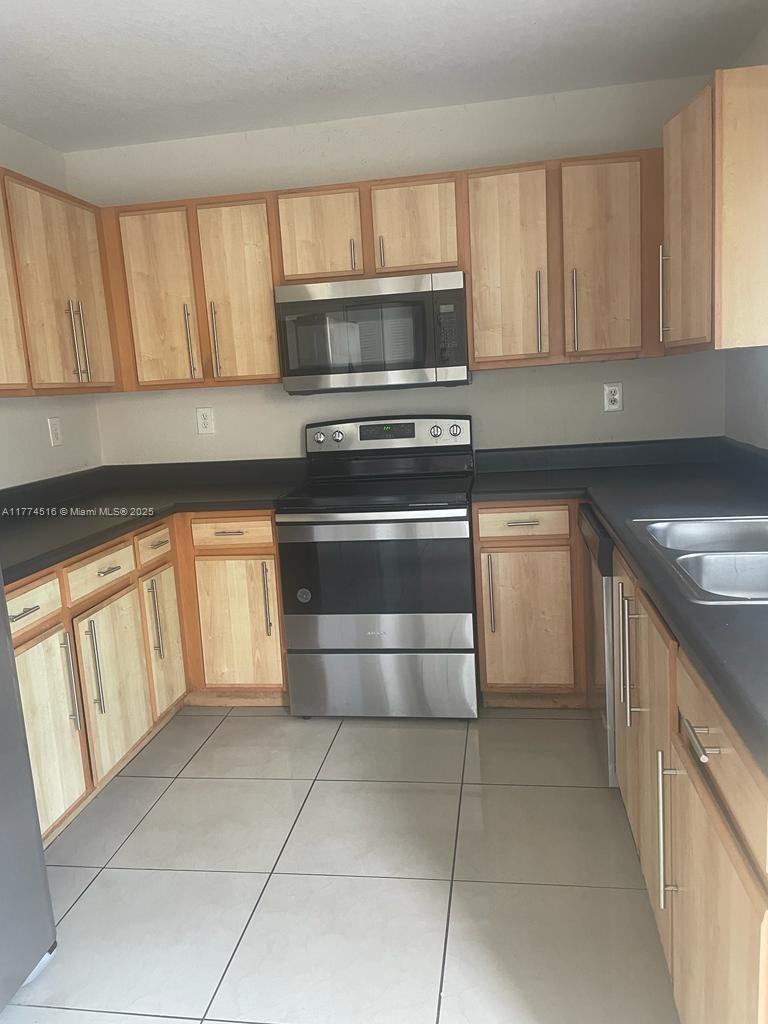 Picture of 2066 NE 167Th St Unit 2, North Miami Beach, FL 33162