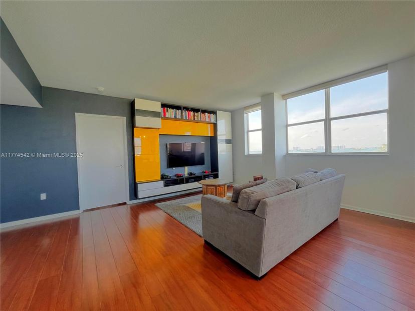 Picture of 1625 Kennedy Cswy # 603F, North Bay Village FL 33141