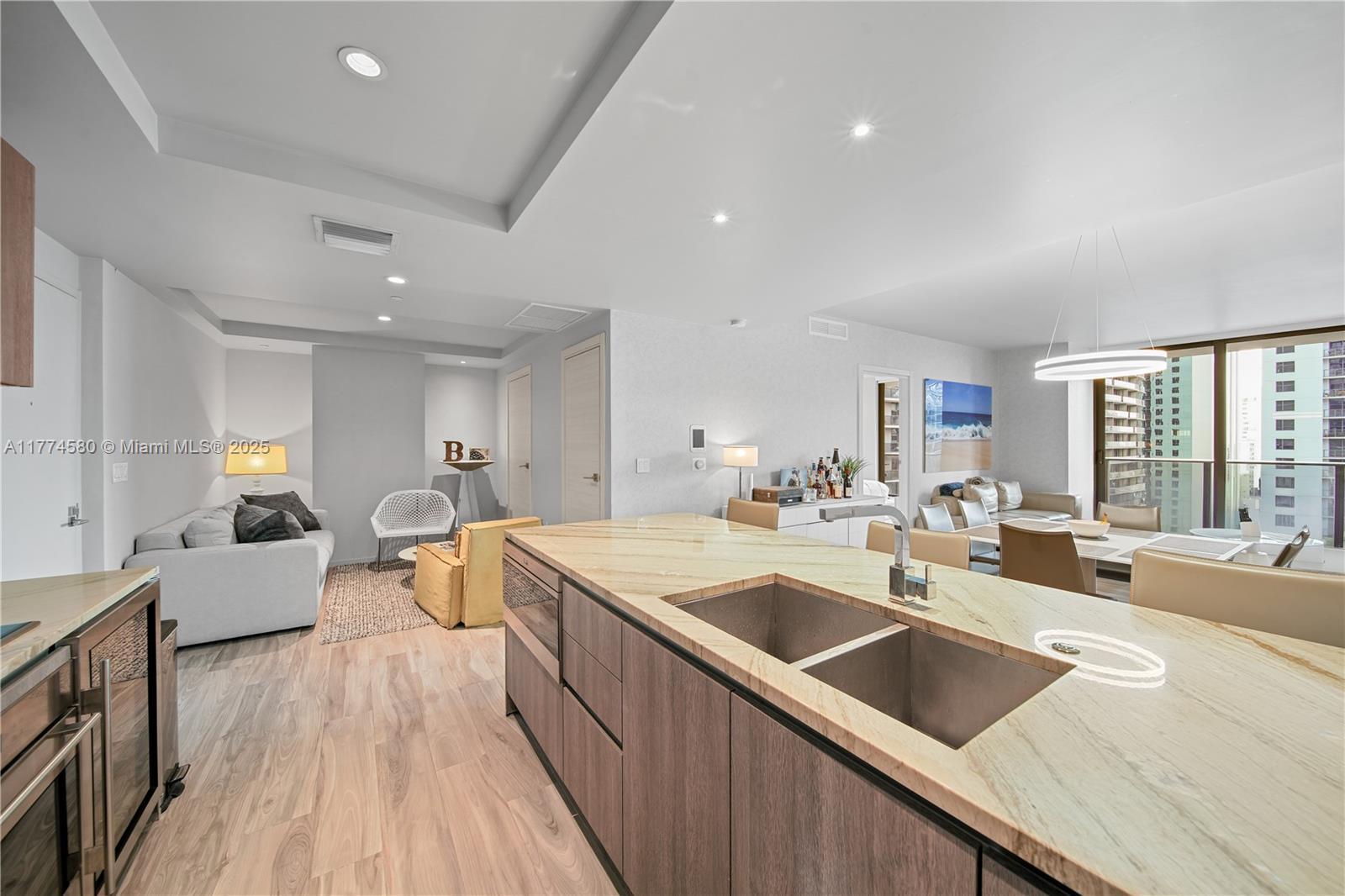 Picture of 801 S Miami Ave # 1410, Miami, FL 33130