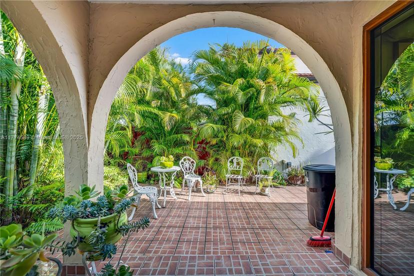 Picture of 8914 SW 5Th Ln, Miami FL 33174