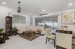 Picture of 1530 NW 96Th Ave # 1530, Pembroke Pines, FL 33024