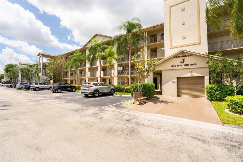 Picture of 650 SW 138Th Ave # 210J, Pembroke Pines FL 33027
