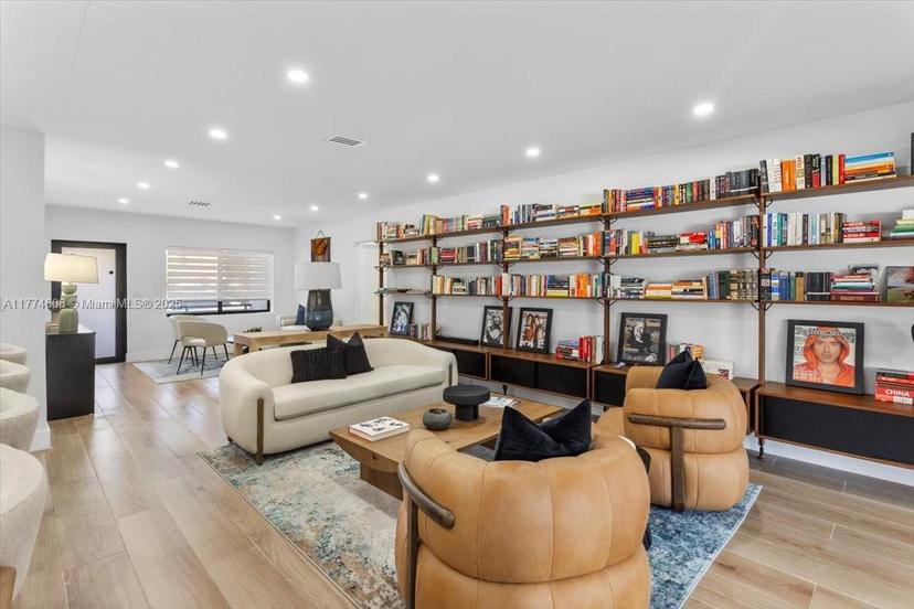 Picture of 1724 SW 10Th St, Miami FL 33135