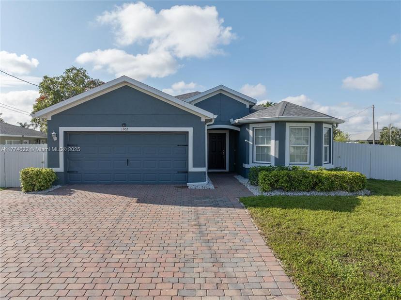 Picture of 1302 SE 16Th St, Other City - In The State Of Florida FL 33990
