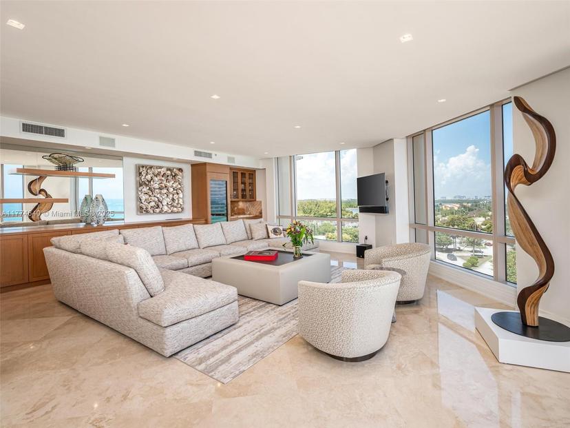 Picture of 3501 N Ocean Drive # 6E, Hollywood FL 33019