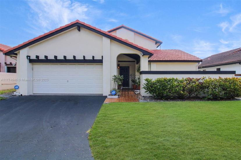Picture of 17349 NW 62Nd Pl, Hialeah FL 33015