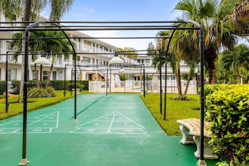 Picture of 15610 NE 6Th Ave # 32C, Miami FL 33162