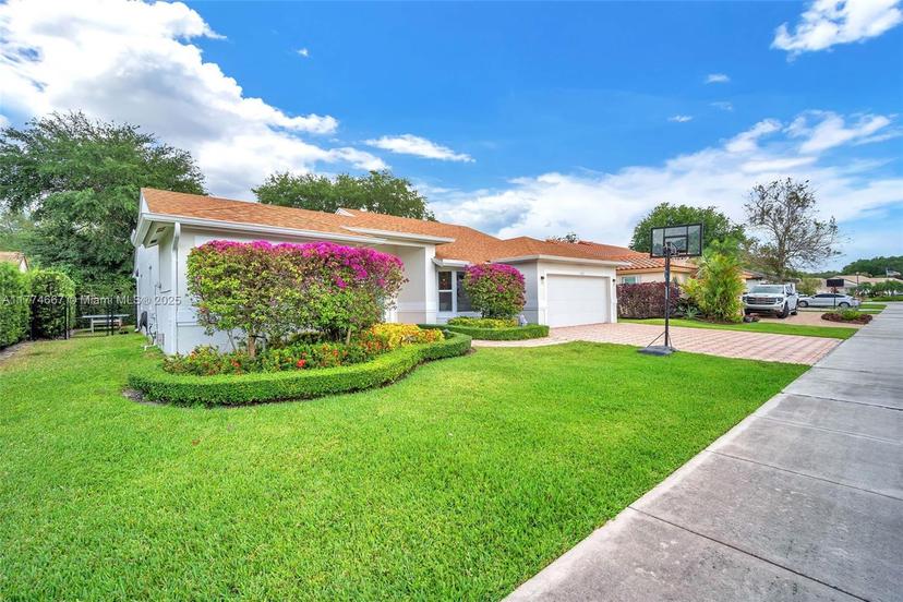 Picture of 1482 SW 97Th Ln, Davie FL 33324