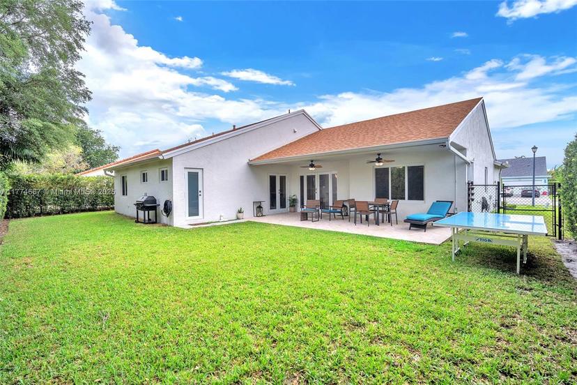 Picture of 1482 SW 97Th Ln, Davie FL 33324