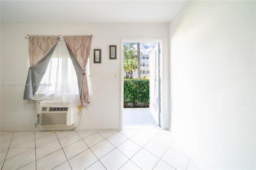 Picture of 15610 NE 6Th Ave # 10B, Miami FL 33162