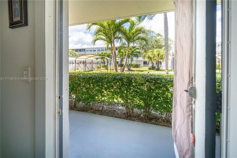 Picture of 15610 NE 6Th Ave # 10B, Miami FL 33162