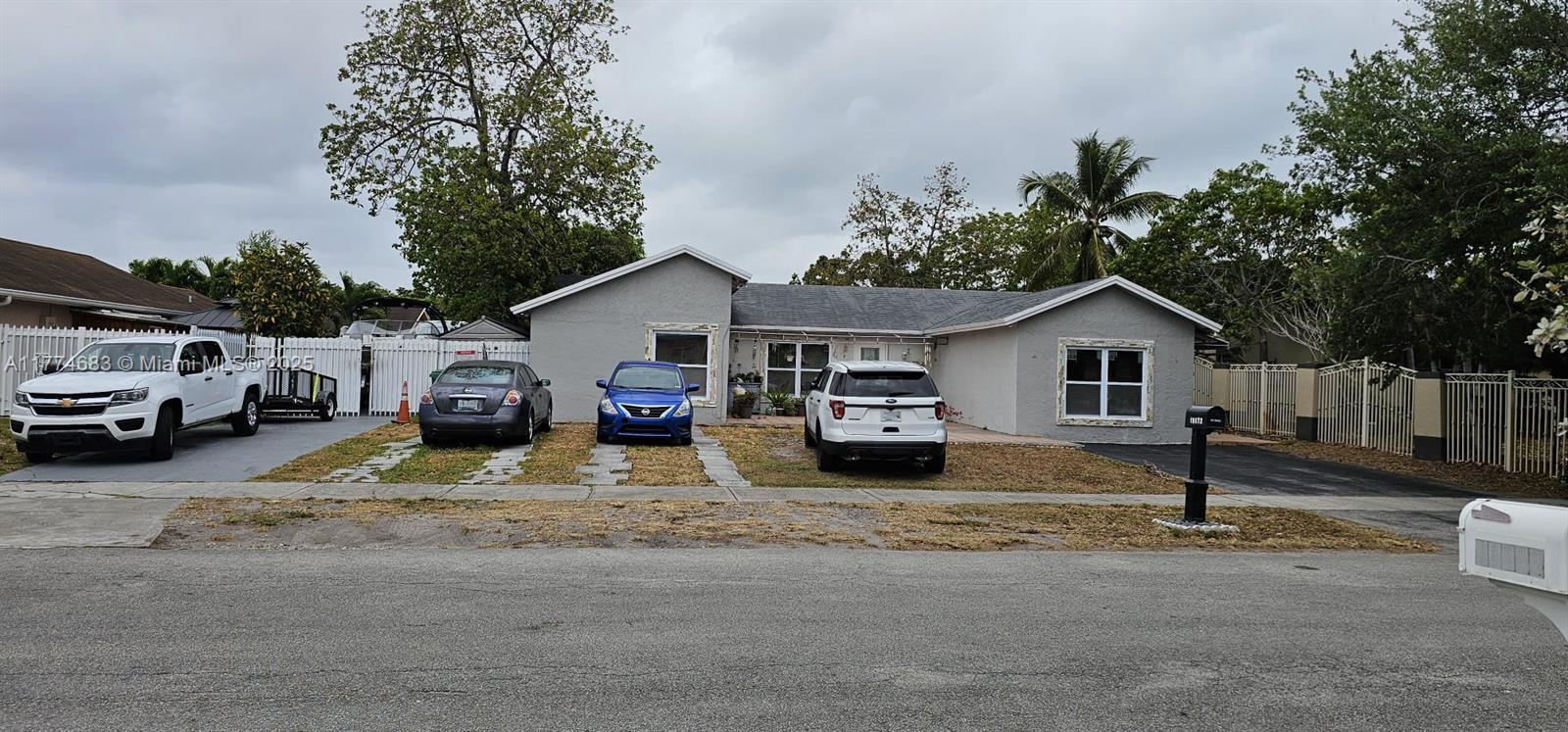 Picture of 19572 NW 60Th Ct, Hialeah, FL 33015
